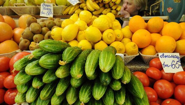 Россия запретила ввоз овощей из ЕС, сообщил Онищенко
