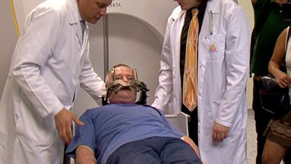 Российские врачи показали, как лечат гамма-ножом опухоль головного мозга