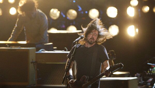 Выступление группы Foo Fighters на церемонии MTV Movie Awards в Лос-Анджелесе