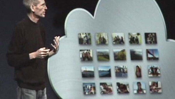 Стива Джобса встретили овациями на презентации нового сервиса iCloud