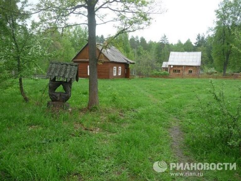 В Национальном парке Угра высадили саженцы дубов