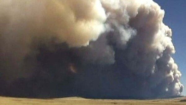 Густой дым от лесных пожаров окутал несколько городов штата Аризона