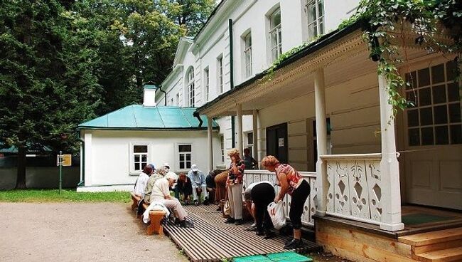 Музей-усадьба Ясная поляна. Дом Л. Н. Толстого. Архивное фото