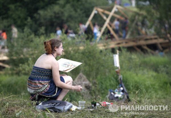 Фестиваль свободного творчества Пустые холмы в Калужской области