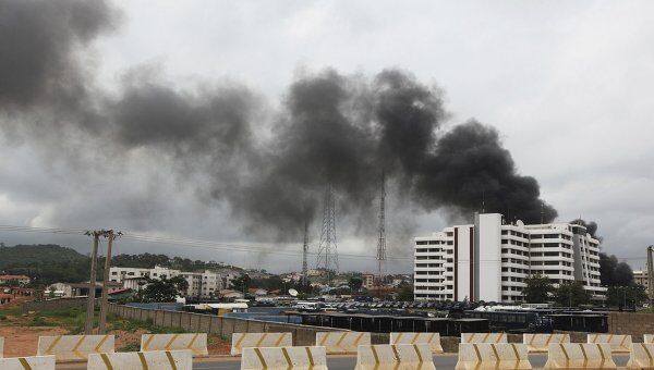 Взрыв на территории комплекса зданий полицейского управления в столице Нигерии Абудже