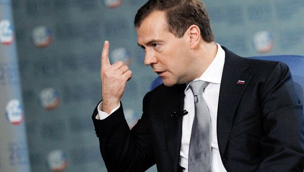Медведев считает, что его конкуренция с Путиным была бы стране во вред