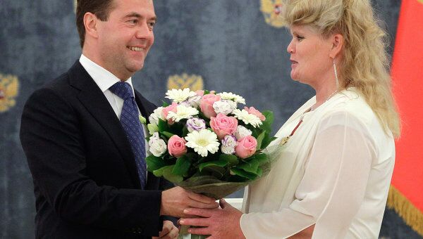 Президент РФ Д.Медведев вручил Государственные награды медицинским работникам