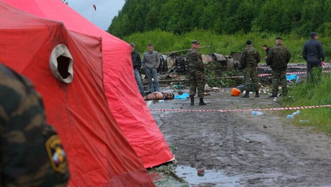 В районе карельского поселка Бесовец, где на автомобильную трассу, упал пассажирский самолет ТУ-134