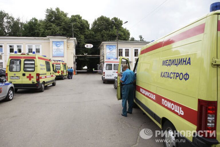 Встреча самолета МЧС с пострадавшими в авиакатастрофе в Петрозаводске на аэродроме Раменское