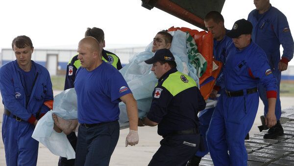 Встреча самолета МЧС с пострадавшими в авиакатастрофе в Петрозаводске на аэродроме Раменское