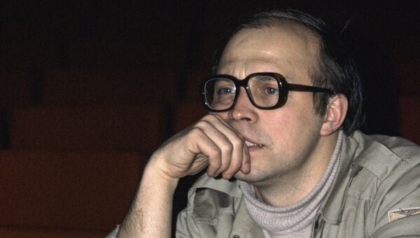 Валерий Романович Белякович, главный режиссер Московского театра на Юго-Западе. Архивное фото