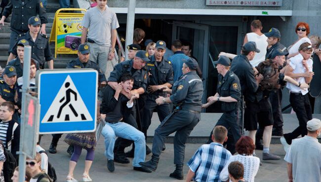 Акция белорусской оппозиции Революция через социальную сеть в Минске