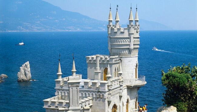 Ласточкино гнездо  в Крыму. Архивное фото.