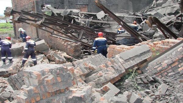 Обрушение стены во Владивостоке