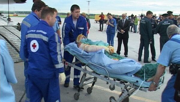 Пострадавшие при взрыве газа во Владикавказе доставлены в Петербург 