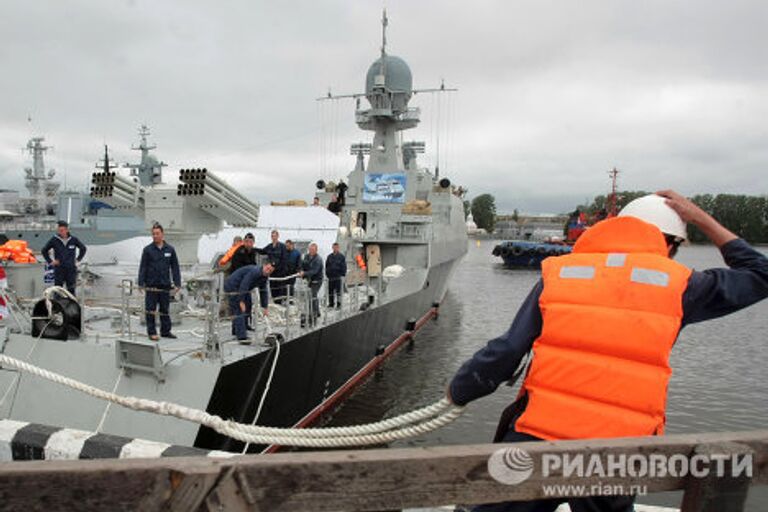 Подготовка к открытию Морского салона в Санкт Петербурге