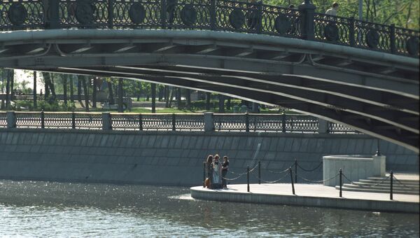 Мост через реку Яузу. Архивное фото
