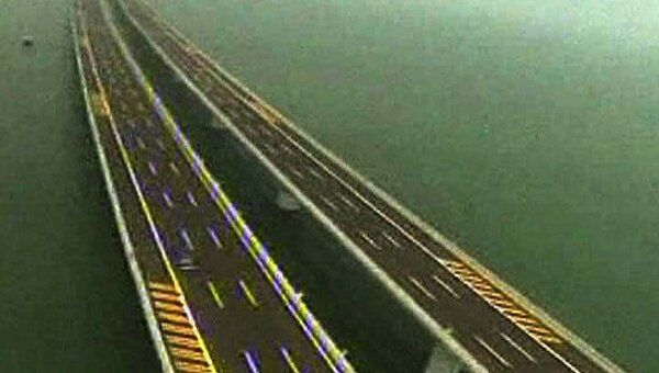 Самый длинный автомобильный мост в мире открыли в Китае   
