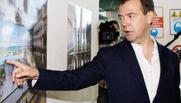 Медведев проверил, как во Владивостоке готовятся к саммиту АТЭС