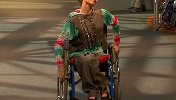 Стильную одежду для инвалидов показали на конкурсе Bezgraniz Couture