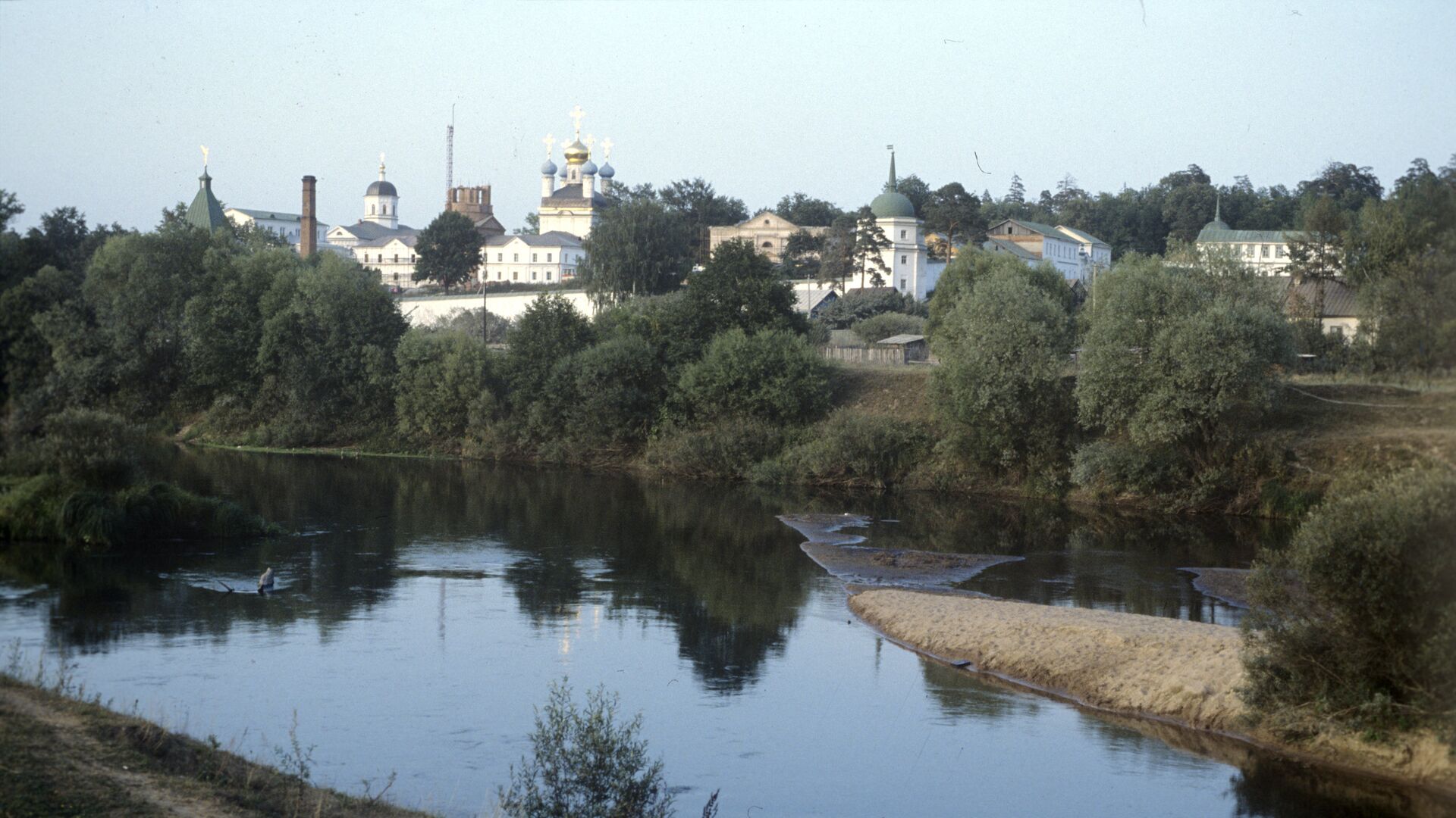 Вид на Свято-Введенский монастырь Оптина пустынь - РИА Новости, 1920, 10.09.2024