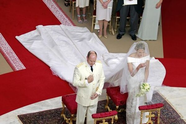 Церемония венчания князя Альбера II и княгини Шарлен в Монако