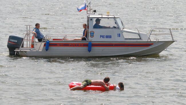 Отдых горожан в жаркий день в Строгино