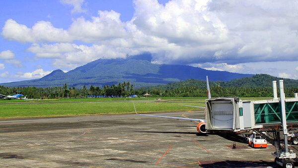 Международный аэропорт в Индонезии закрыт из-за извержения вулкана