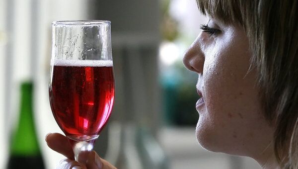Красное вино может заменить тренажерный зал, считают ученые