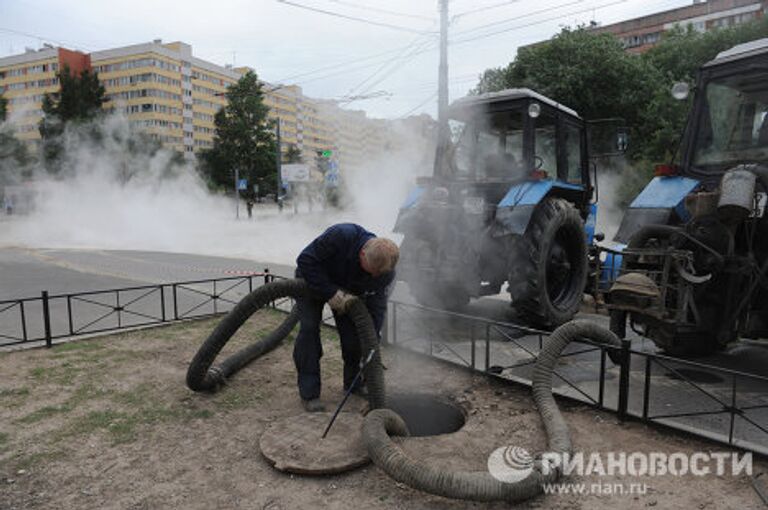 В Санкт-Петербурге улицу Есенина залило кипятком