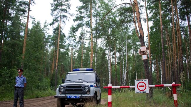 Въезд в лес перекрыт из-за торфяного пожара. Архив