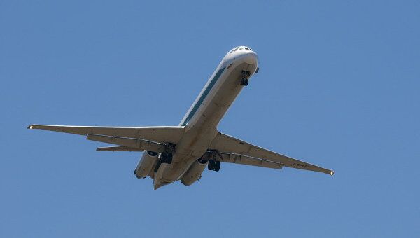 Самолет McDonnell Douglas MD-82