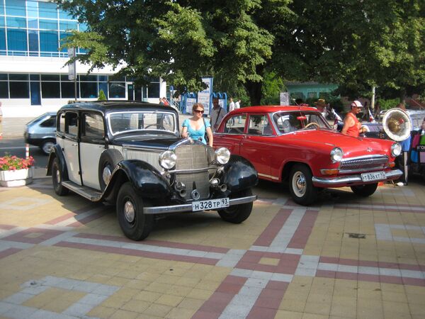 выставка ретроавтомобилей в Краснодаре