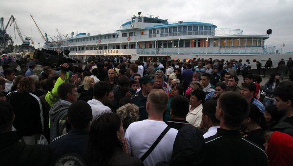 Теплоход Арабелла доставил в порт Казани 76 пострадавших