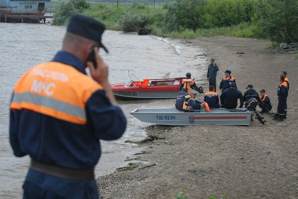 Спасательная операция идет на месте аварии теплохода Булгария