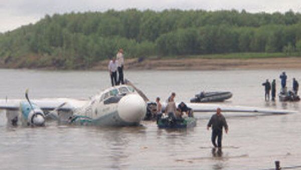 При приводнении Ан-24 на Оби погибли пять человек