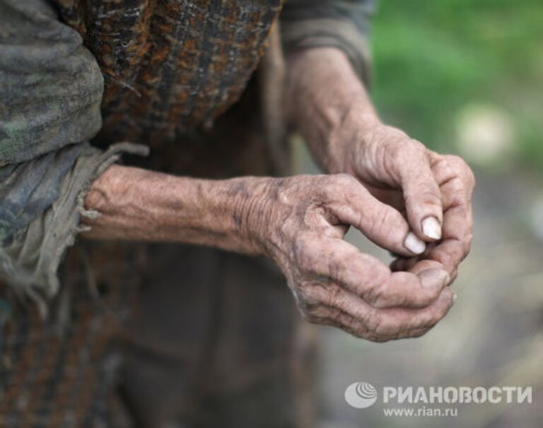 83-летняя слепоглухонемая жительница воронежского села Большая Дмитровка самостоятельно ведет домашнее хозяйство