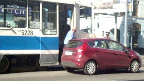 Два ДТП блокировали движение трамваев на востоке Москвы