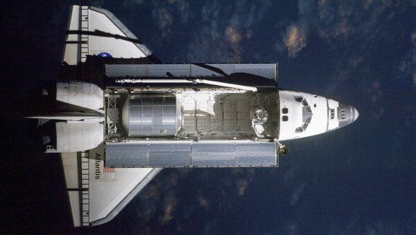 Полет шаттла Атлантис к Международной космической станции (МКС) 