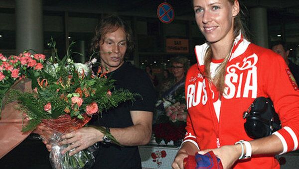 Теннисистка Елена Дементьева и хоккеист Максим Афиногенов поженятся 16 июля