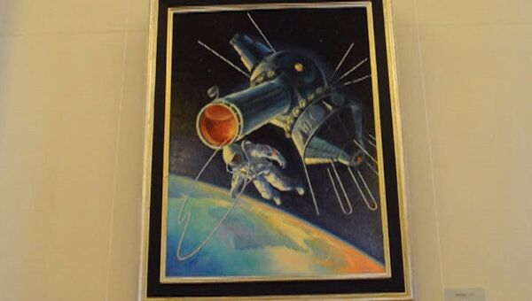 Космическая живопись на выставке космонавта Алексея Леонова в Омске 