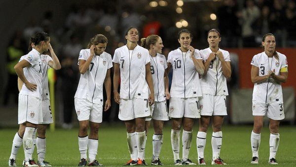 Сборная США уступила команде Японии в финале женского ЧМ по футболу в Германии 17 июля 2011 г