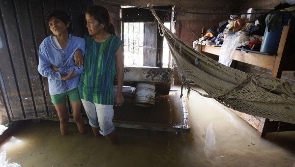 200 тыс семей в Мексике оказались в зоне затопления из-за непрекращающихся проливных дождей 