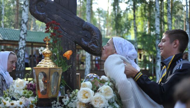 Крестный ход в память об убийстве семьи императора Николая II в Екатеринбурге