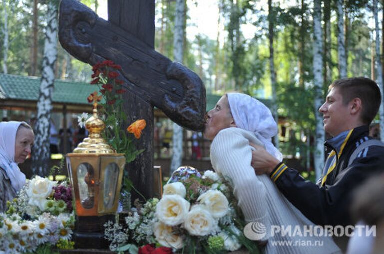 Крестный ход в память об убийстве семьи императора Николая II в Екатеринбурге