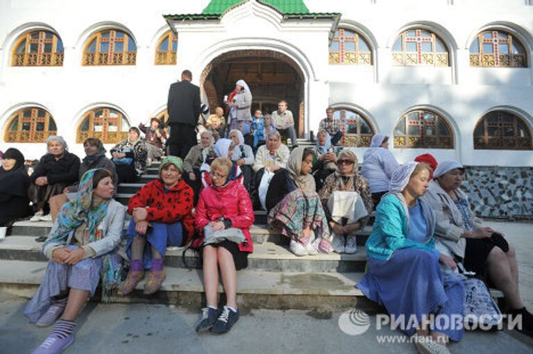 Крестный ход в память об убийстве семьи императора Николая II в Екатеринбурге