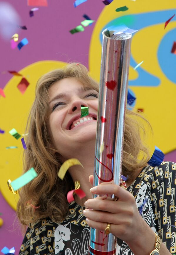 Топ-модель Наталья Водянова на церемонии открытия детского игрового парка, построенного в Казани при содействии ее благотворительного фонда Обнаженные сердца