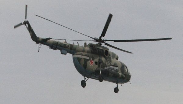 Вертолет Ми-8 аварийно сел под Екатеринбургом 