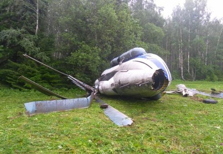 Жесткая посадка вертолета Ми-8 в Свердловской области