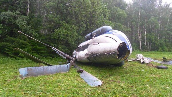 Жесткая посадка вертолета Ми-8 в Свердловской области